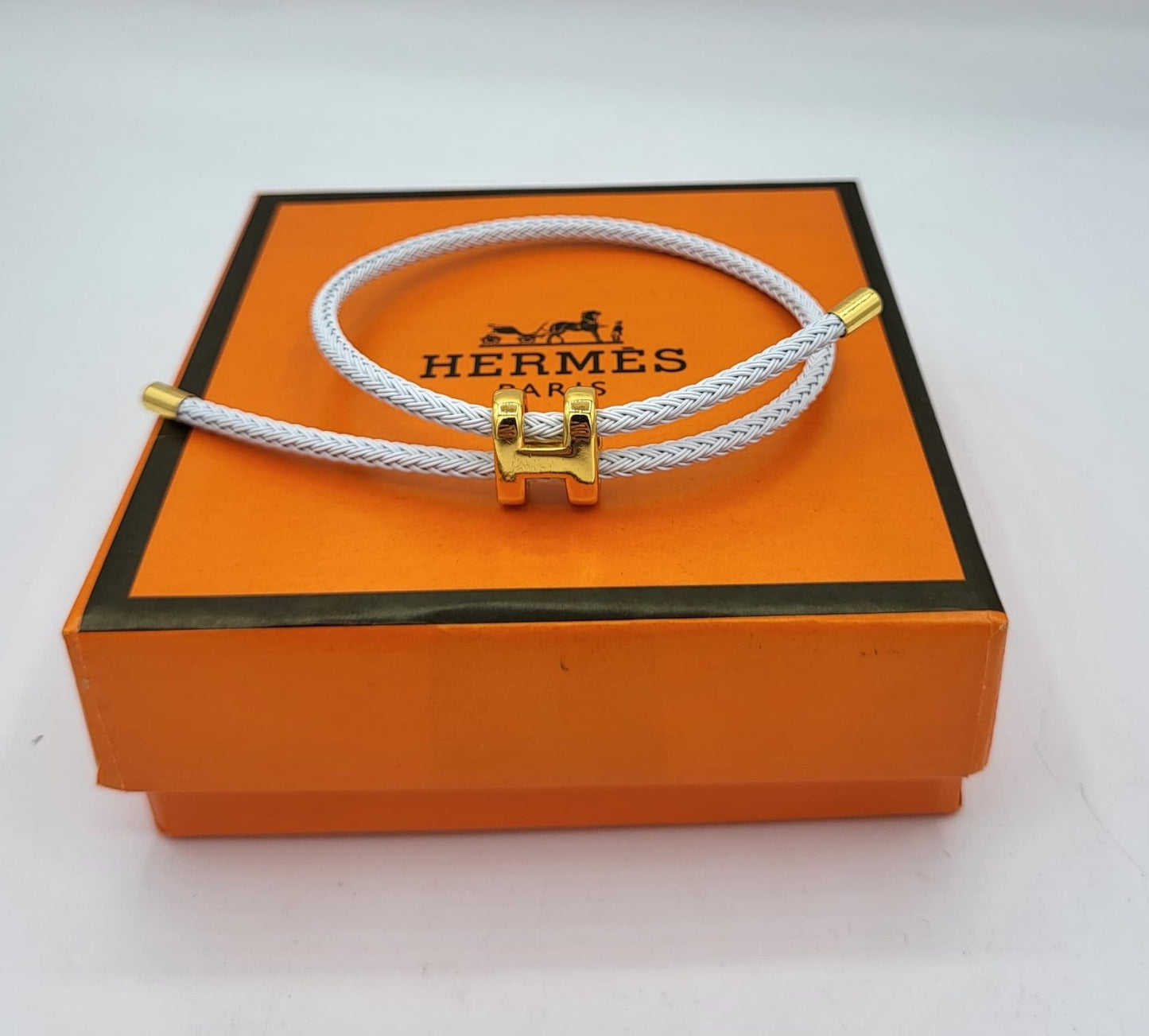 Bracelet Cordon ajustable "H"